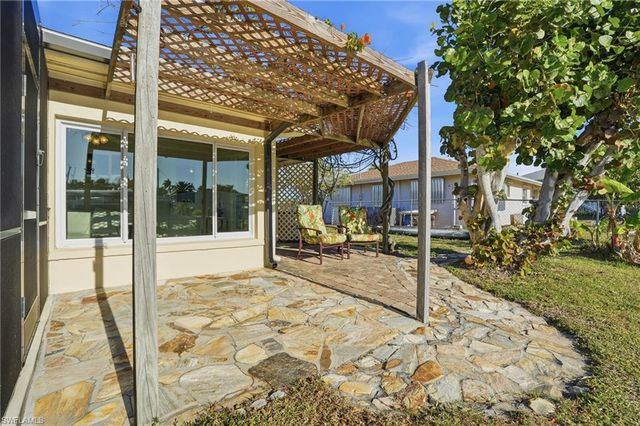 2821 Bruce ST, Matlacha, FL 33993