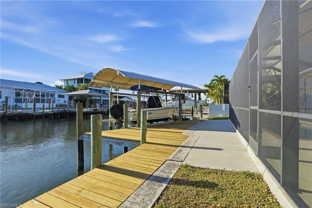 2821 Bruce ST, Matlacha, FL 33993