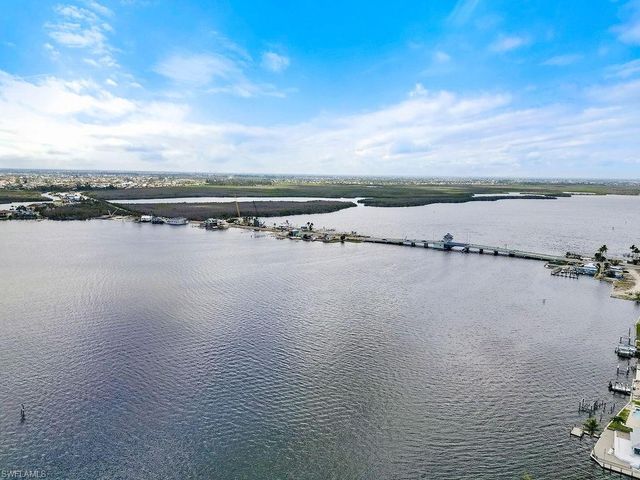 2821 Bruce ST, Matlacha, FL 33993