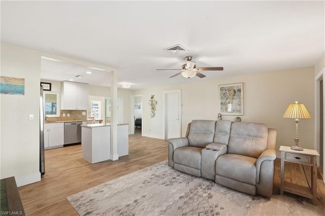 2821 Bruce ST, Matlacha, FL 33993