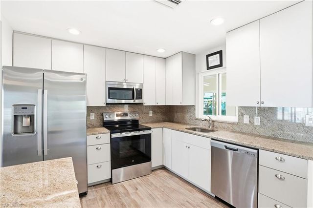 2821 Bruce ST, Matlacha, FL 33993