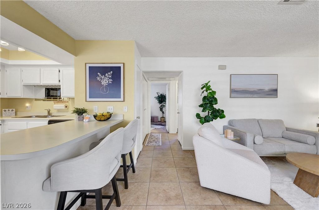 1108 North Cimarron Road 101, Las Vegas, NV 89128 — photo 5