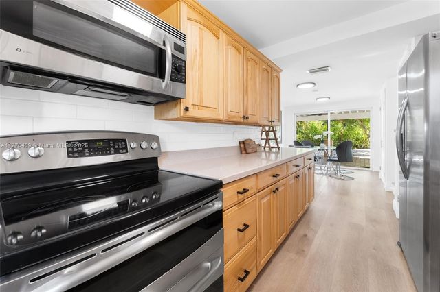 2684 Marathon Ln, Fort Lauderdale, FL 33312