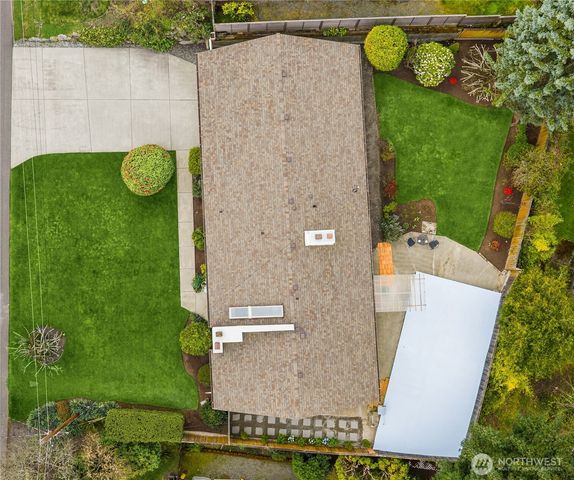 9750 SE 41st Street, Mercer Island, WA 98040