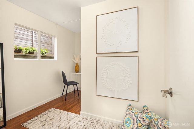 9750 SE 41st Street, Mercer Island, WA 98040