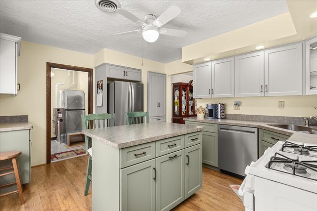 24840 S Hemphill Drive, Elwood, IL 60421