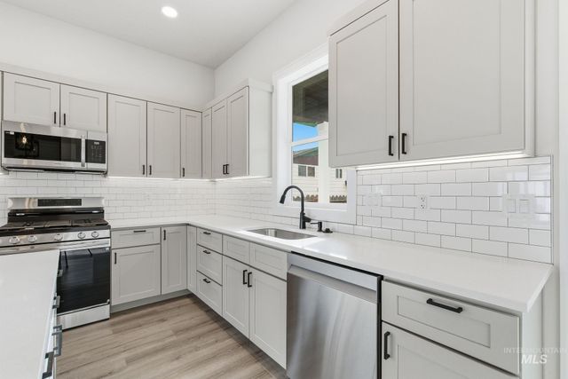 6821 W Ustick, Boise, ID 83704