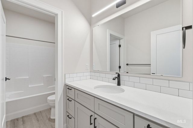 6821 W Ustick, Boise, ID 83704