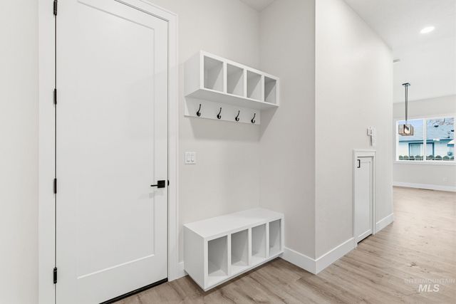 6821 W Ustick, Boise, ID 83704