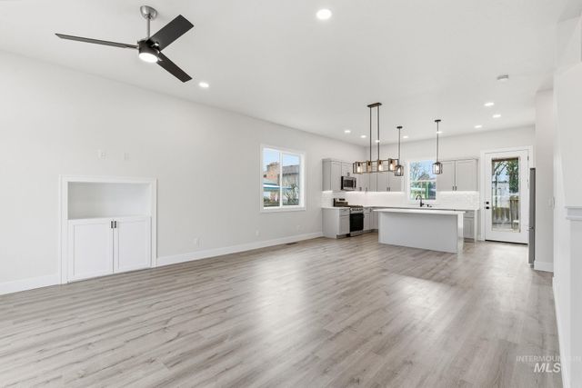 6821 W Ustick, Boise, ID 83704