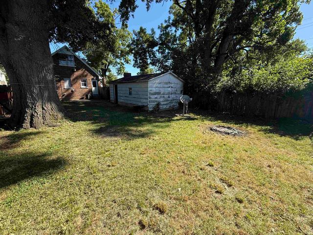 1045 Bayard Park Drive, Evansville, IN 47714