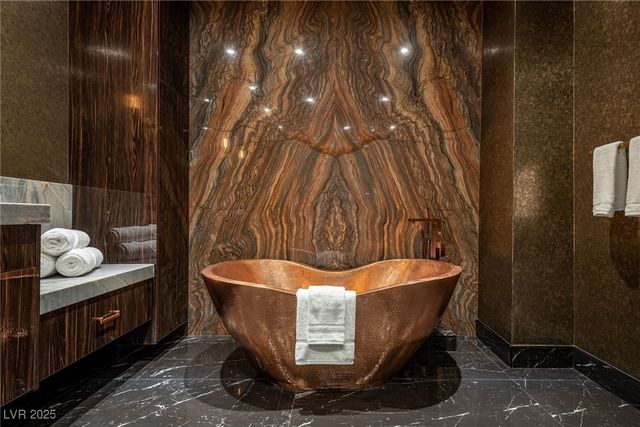 4575 Dean Martin Drive 1909, Las Vegas, NV 89103