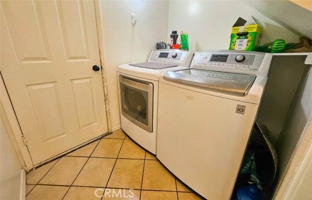 1337 W Latham, Hemet, CA 92543