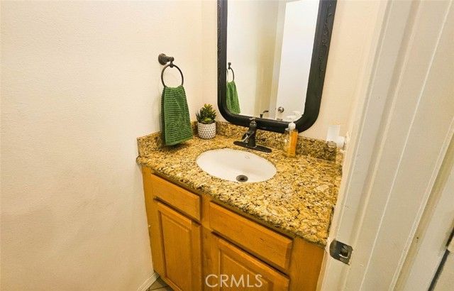 1337 W Latham, Hemet, CA 92543