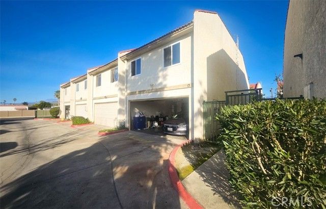 1337 W Latham, Hemet, CA 92543