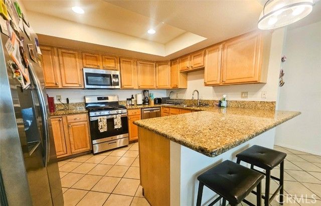 1337 W Latham, Hemet, CA 92543