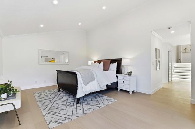 1350 Trinity Drive, Menlo Park, CA 94025