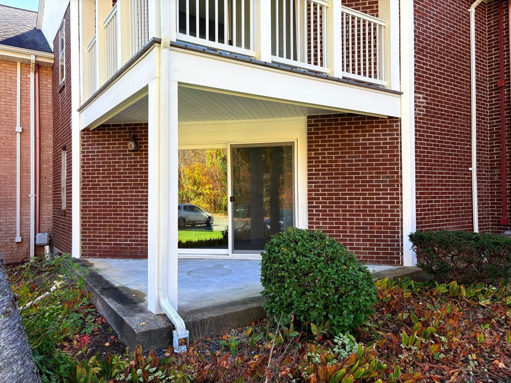 34 Brian Dr C, Stoughton, MA 02072