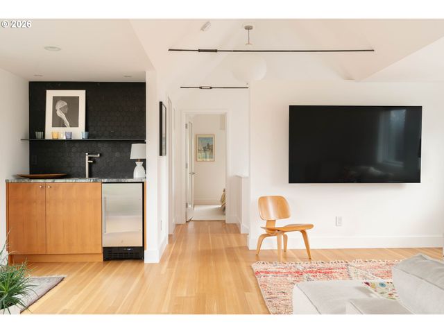 3576 Ne BRYCE St, Portland, OR 97212