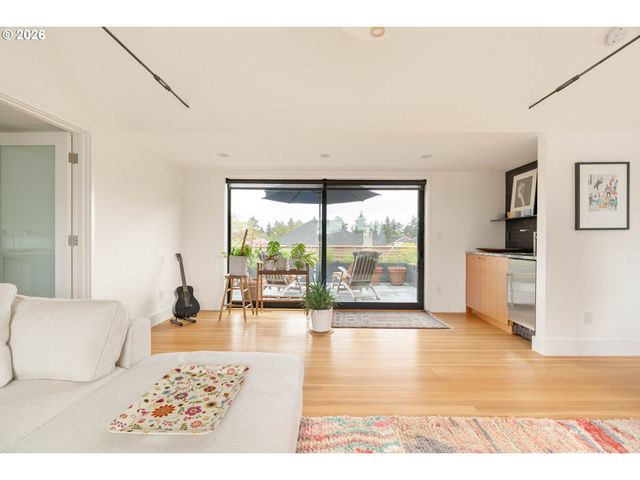 3576 Ne BRYCE St, Portland, OR 97212