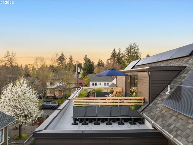 3576 Ne BRYCE St, Portland, OR 97212