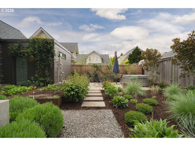 3576 Ne BRYCE St, Portland, OR 97212