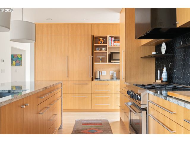 3576 Ne BRYCE St, Portland, OR 97212