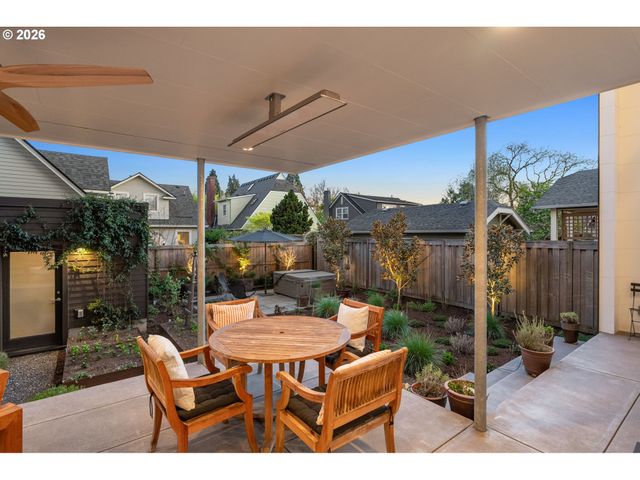 3576 Ne BRYCE St, Portland, OR 97212