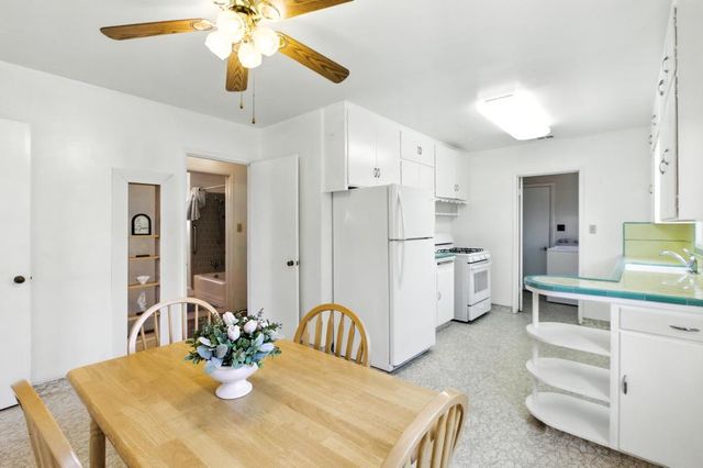 704 S Hutchins St, Lodi, CA 95240