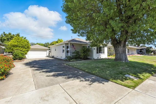 704 S Hutchins St, Lodi, CA 95240