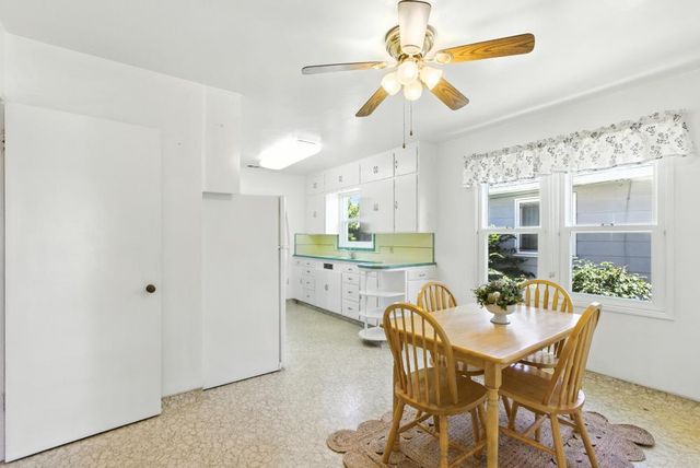 704 S Hutchins St, Lodi, CA 95240