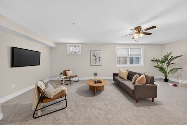 96 Neponset Ave 1, Boston, MA 02122
