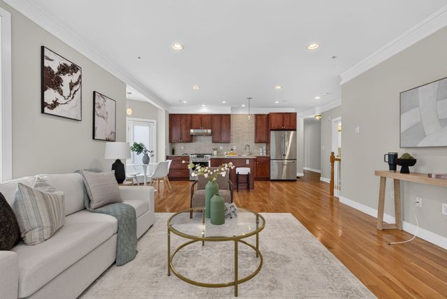 96 Neponset Ave 1, Boston, MA 02122