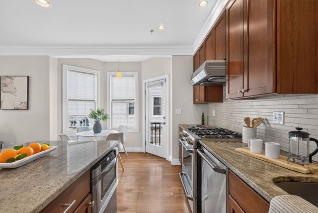 96 Neponset Ave 1, Boston, MA 02122