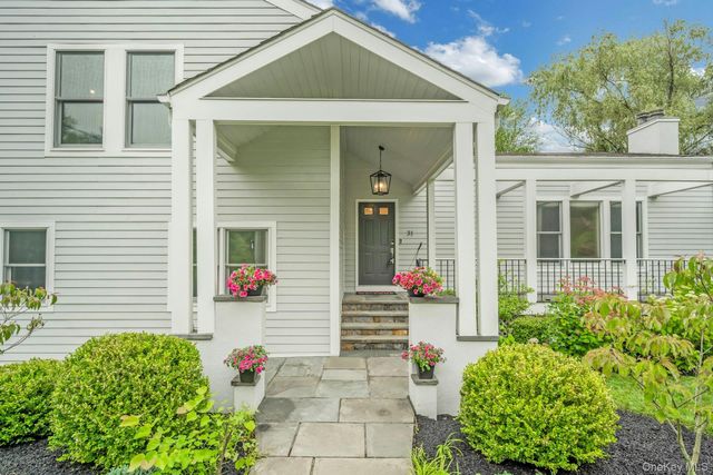 31 Pierce Drive, Pleasantville, NY 10570
