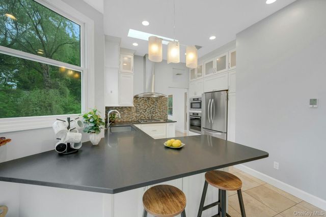 31 Pierce Drive, Pleasantville, NY 10570