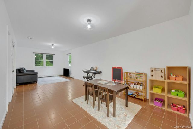 31 Pierce Drive, Pleasantville, NY 10570