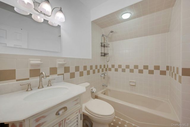 31 Pierce Drive, Pleasantville, NY 10570