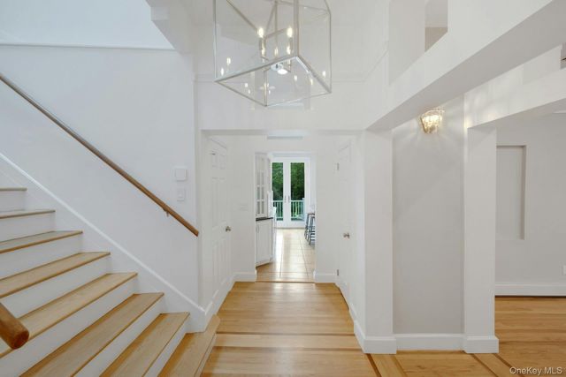 31 Pierce Drive, Pleasantville, NY 10570