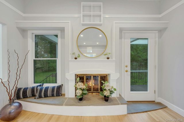 31 Pierce Drive, Pleasantville, NY 10570