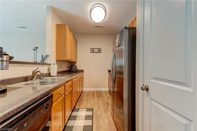 33 Four Farms Circle, Greensboro, NC 27410