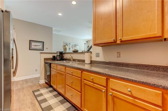 33 Four Farms Circle, Greensboro, NC 27410