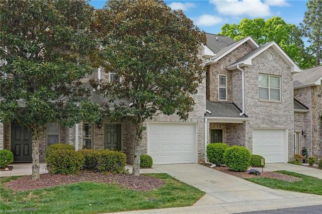 33 Four Farms Circle, Greensboro, NC 27410