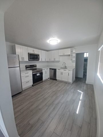 24 SW 13th Street 1-5, Dania Beach, FL 33004