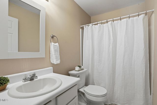 1220 Stoneferry Lane, Raleigh, NC 27606