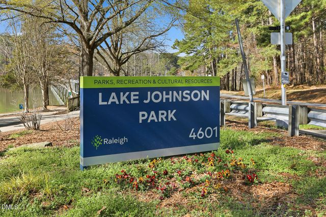 1220 Stoneferry Lane, Raleigh, NC 27606