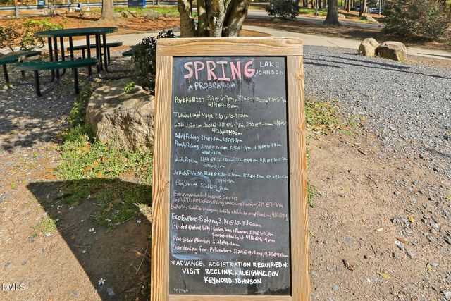 1220 Stoneferry Lane, Raleigh, NC 27606