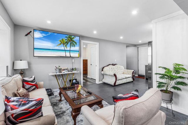 9 Deer Street, Wyandanch, NY 11798