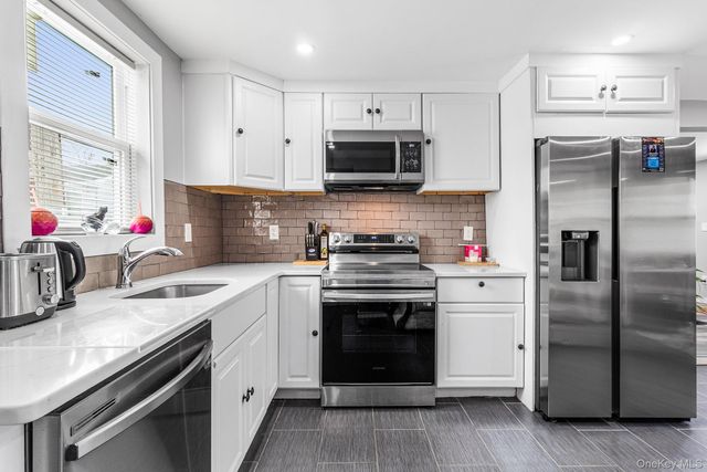 9 Deer Street, Wyandanch, NY 11798