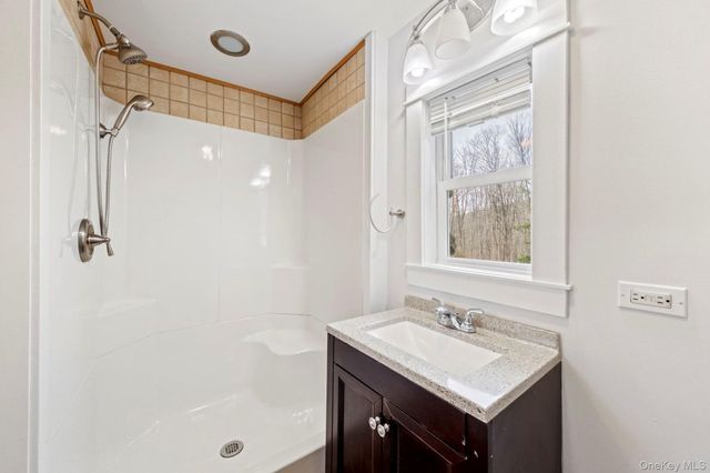 18 Lakeview Road, Carmel, NY 10512